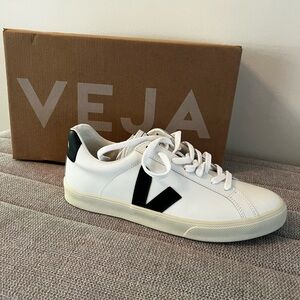 NEW! Veja Esplar Extra-White Leather Sneakers
